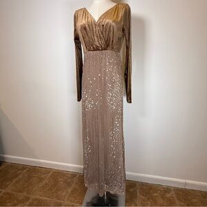 New! Long Sleeve V-Neck Brown Velvet Bodice Full Length Dress Women’s Small